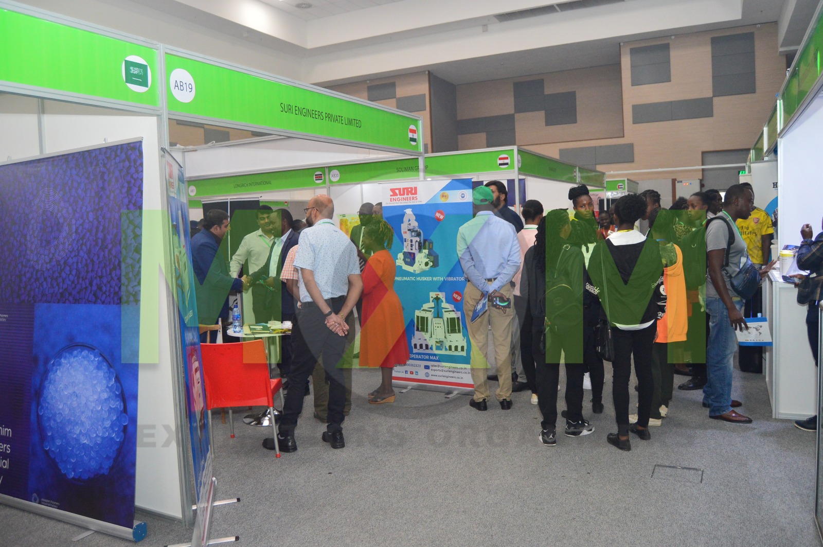 モーダルウィンドウで表示します。